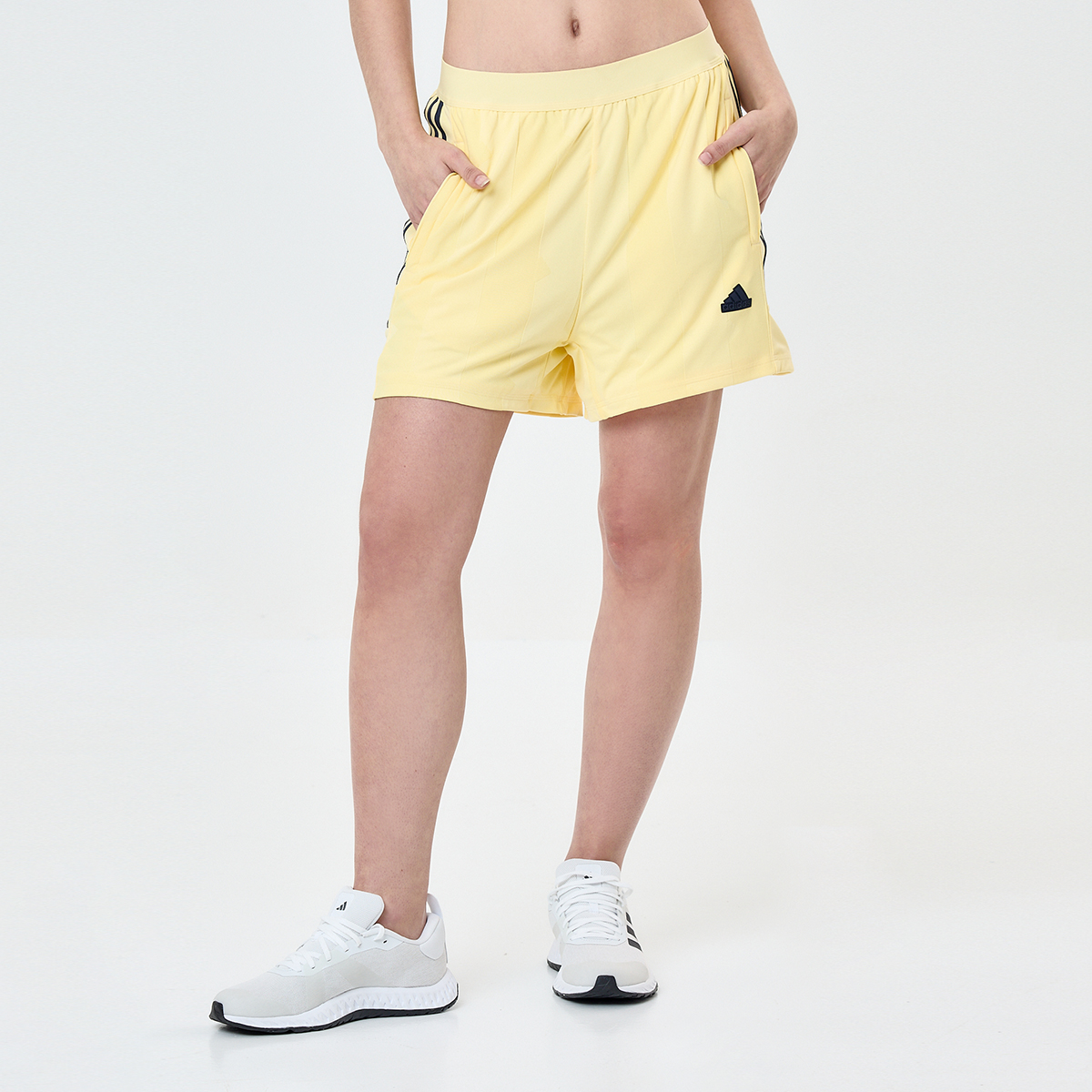 Short adidas Tiro Cut 3 Stripes Mujer,  image number null