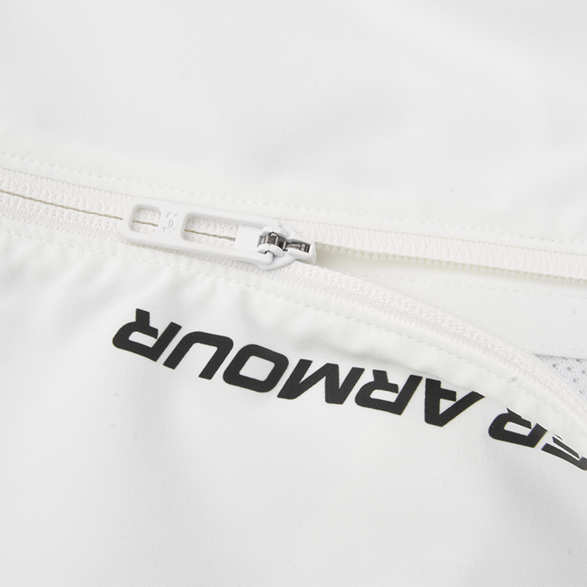 Campera Running Under Armour Outrun Mujer,  image number null